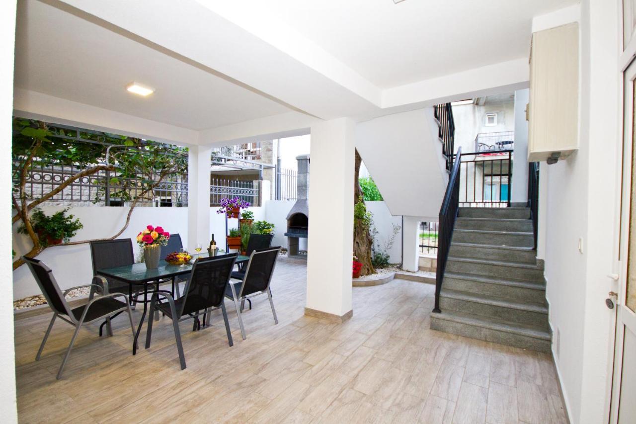 Apartments Saric Bar Esterno foto