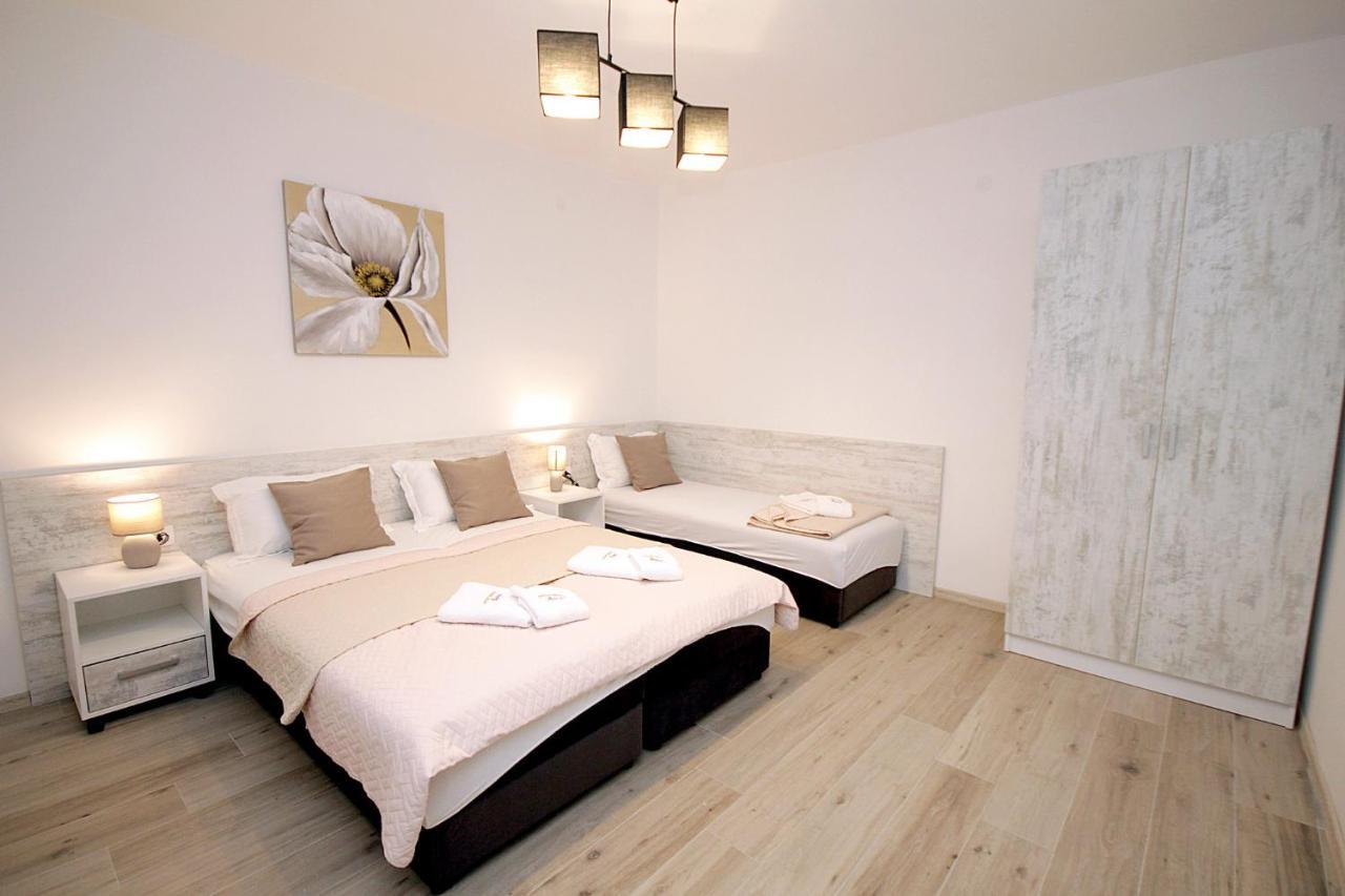 Apartments Saric Bar Esterno foto