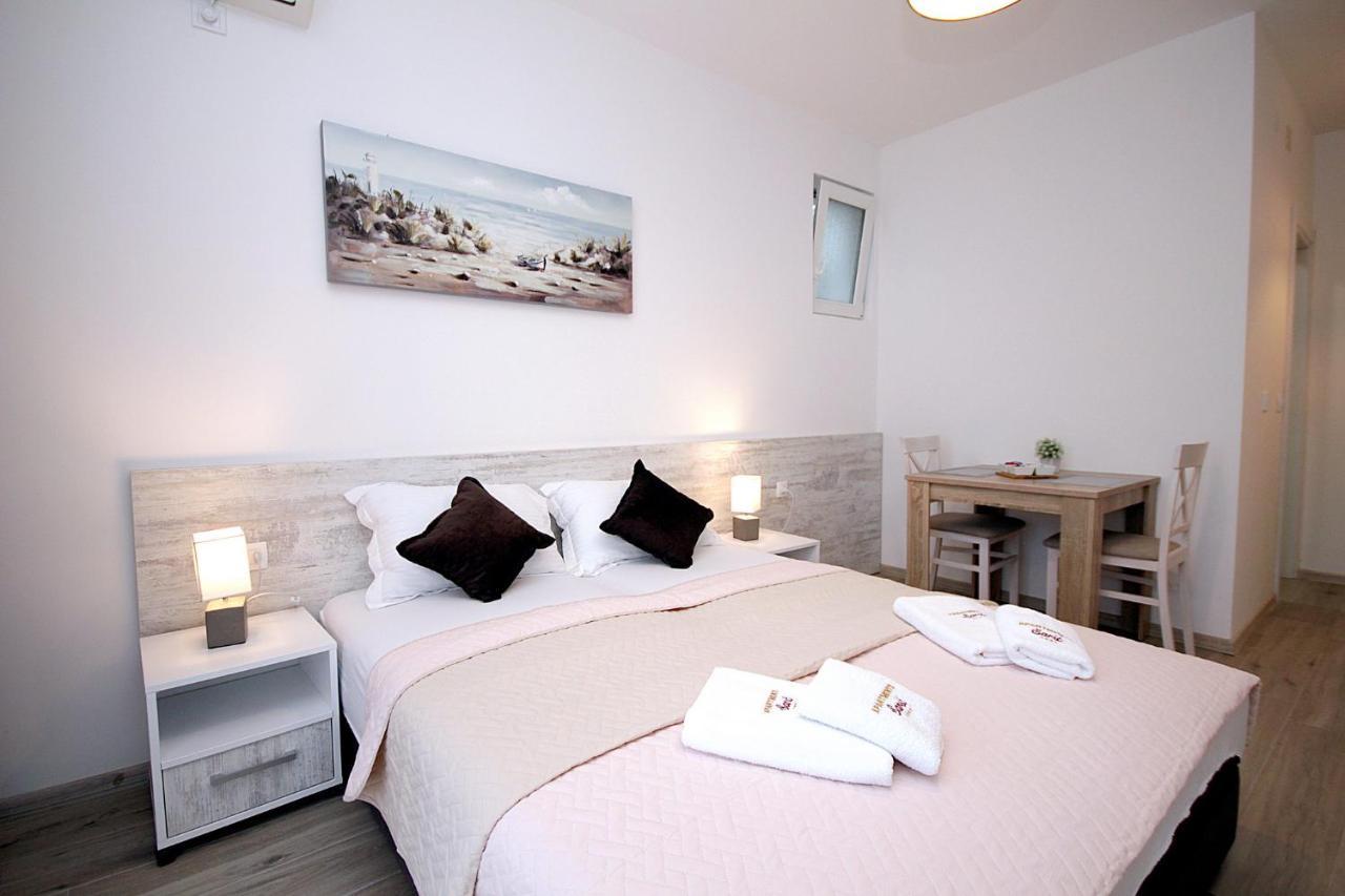 Apartments Saric Bar Esterno foto