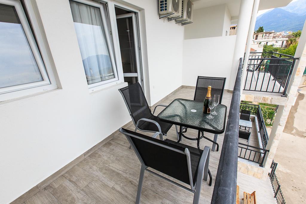 Apartments Saric Bar Esterno foto