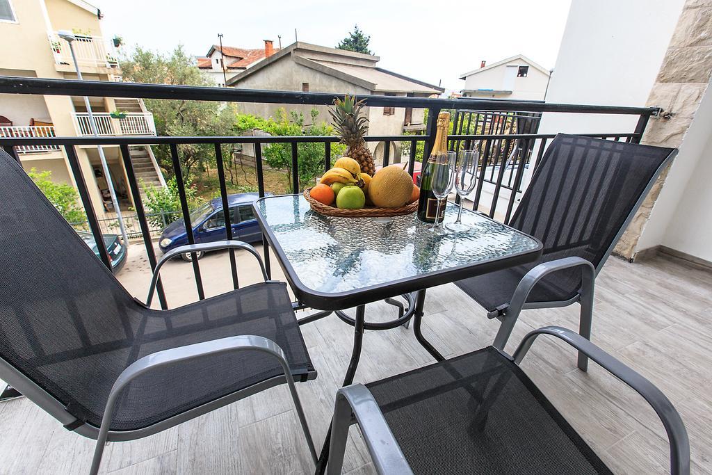 Apartments Saric Bar Esterno foto
