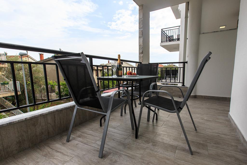Apartments Saric Bar Esterno foto