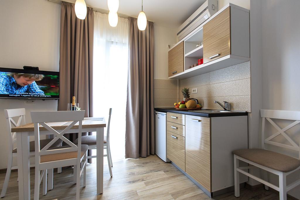Apartments Saric Bar Esterno foto